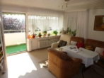 Bild 3 - „In bester Aussichtslage“- Günstiges Wohnen mit 3 Zi., sonnigem Balkon u. gr. Gemeinschaftsgarten